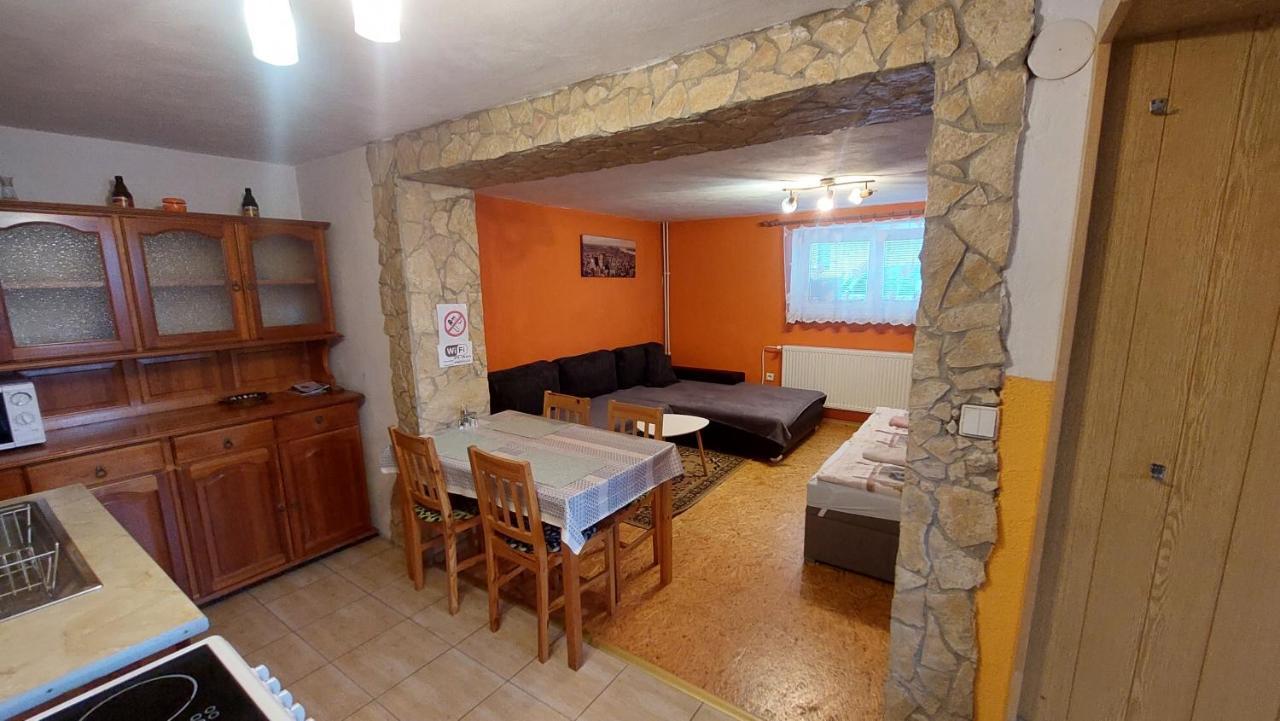 Privat 498 Hotel Lúčky Exterior foto